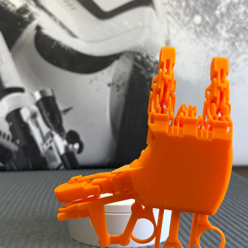 4 Finger hand toy